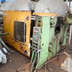 INJETORA DE PLÁSTICO